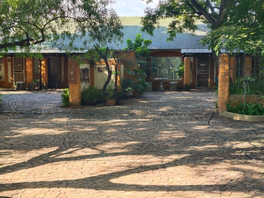 Commercial Property for Sale in Hartbeesfontein North West